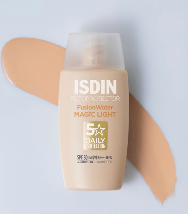 Fusion Water Magic Tono Light SPF50 - ISDIN